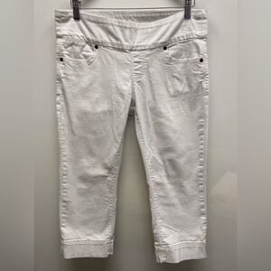 4 for $25 🤍 Lola Michelle 4 Way 360 Stretch White Capri Pants 🤍 Approx 12-14